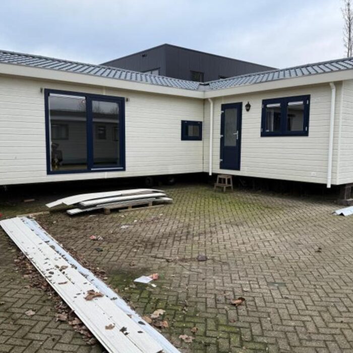 CASA MÓVIL FORMA L (10,35 X 8,55 M)